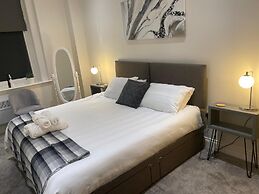 Cozy Coastal Retreat in Bournemouth