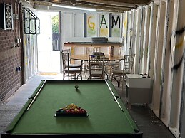 House Sleeps 7 - Contractors, Free Parking