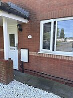 House Sleeps 7 - Contractors, Free Parking