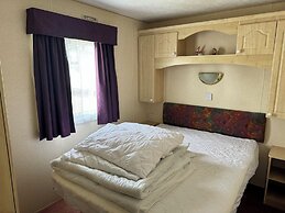 Family Friendly 3 Bedroom Caravan Pets go Free