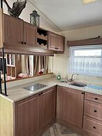 Family Friendly 3 Bedroom Caravan Pets go Free