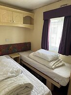 Family Friendly 3 Bedroom Caravan Pets go Free