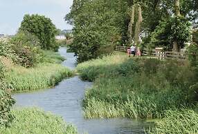 Family Friendly 3 Bedroom Caravan Pets go Free