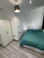 Drayton Dream House - 6 Bedrooms