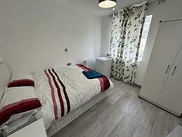 Drayton Dream House - 6 Bedrooms