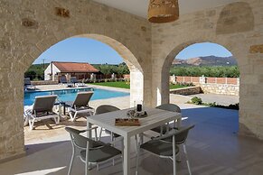 Villa Chara by Estia