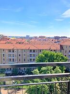 Bright studio with balcony - Visconti 14