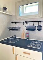 Bright studio with balcony - Visconti 14