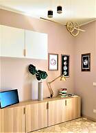 Bright studio with balcony - Visconti 14