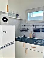 Bright studio with balcony - Visconti 14