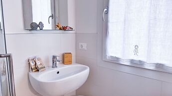 Maison De La Brodeuse