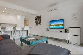 La Alcazaba Sleek Apartment in Marbella - Ref M48