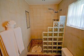 Miramar Villas Resort