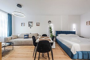 Coastal Pines Studio