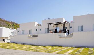 Modern House in Yautepec l Pool & Garden