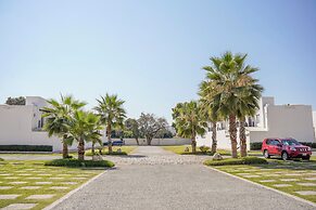 Modern House in Yautepec l Pool & Garden