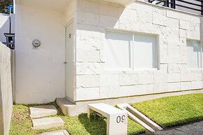 Modern House in Yautepec l Pool & Garden