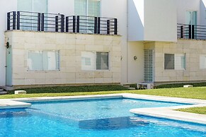 Modern House in Yautepec l Pool & Garden