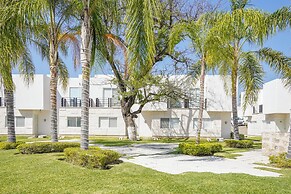 Modern House in Yautepec l Pool & Garden