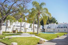 Modern House in Yautepec l Pool & Garden