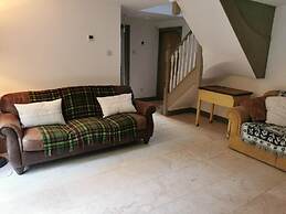 Countryside Cottage Retreat at Ty'r Cwm Farm