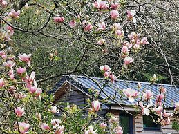 Countryside Cottage Retreat at Ty'r Cwm Farm