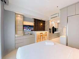 Comfort Living Studio At Patraland Amarta Apartment