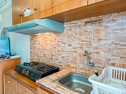 Warm And Modern Studio At Bassura City Apartment