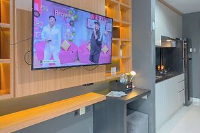 Homey And Cozy Living Studio At West Vista Apartment