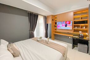 Homey And Cozy Living Studio At West Vista Apartment