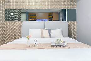 Homey And Cozy Living Studio At West Vista Apartment