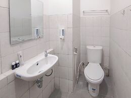 Homey Studio With Easy Pool Access Apartment At Suncity Residence