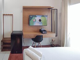 Homey Studio With Easy Pool Access Apartment At Suncity Residence