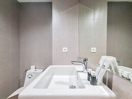 Homey And Minimalist Studio At Patraland Amarta Apartment