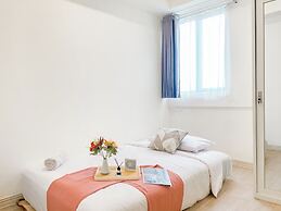 Good Place And Elegant 3Br Meikarta Apartment