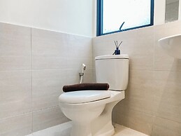 Well Furnished And Comfort 2Br Meikarta Apartment