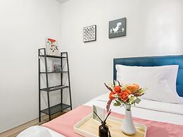 Comfy And Well Furnished 2Br Springlake Summarecon Bekasi Apartment