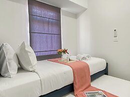 Comfy And Well Furnished 2Br Springlake Summarecon Bekasi Apartment