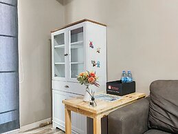 Comfy And Well Furnished 2Br Springlake Summarecon Bekasi Apartment