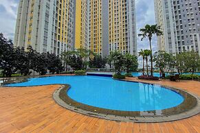 Comfy And Well Furnished 2Br Springlake Summarecon Bekasi Apartment