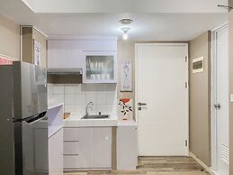 Comfy And Well Furnished 2Br Springlake Summarecon Bekasi Apartment