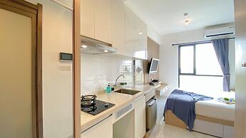 Homey And Clean Studio At Sky House Alam Sutera Apartment