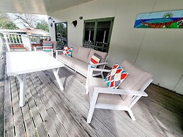 Natura Nikao Beach Villa