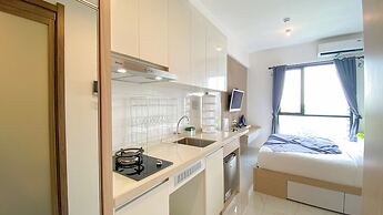 Warm And Homey Studio At Sky House Alam Sutera Apartment
