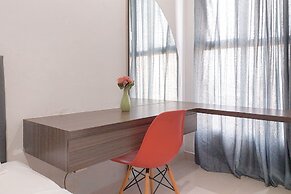 Good Place And Comfy Studio At Transpark Bintaro Apartment