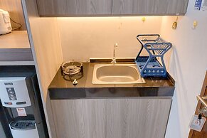 Good Place And Comfy Studio At Transpark Bintaro Apartment