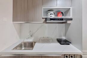 Homey And Scenic Studio At Patraland Amarta Apartment