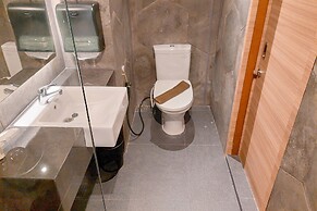 Spacious And Comfy 3Br At M-Town Signature Apartment