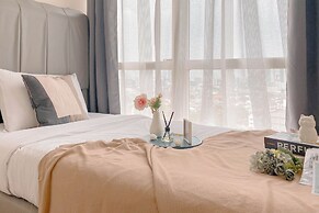 Elegant And Nice 2Br At Menteng Park Apartment