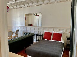 Haussmann Opera Penthouse130M2 Exclusive full 4floors Stone Balcony